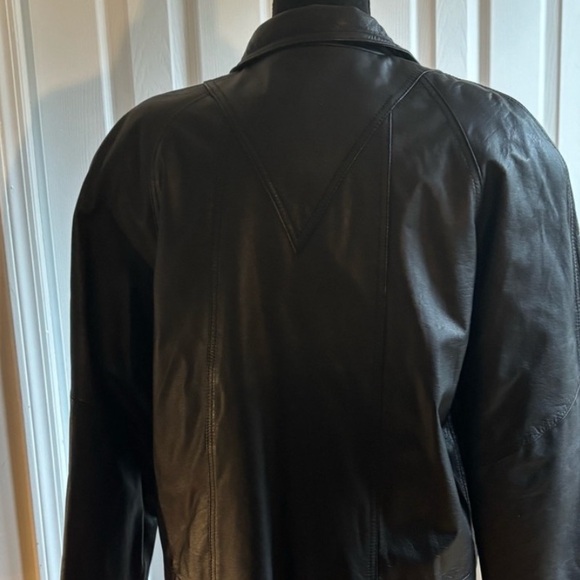 Gallery Black Leather Jacket - Picture 5 of 7